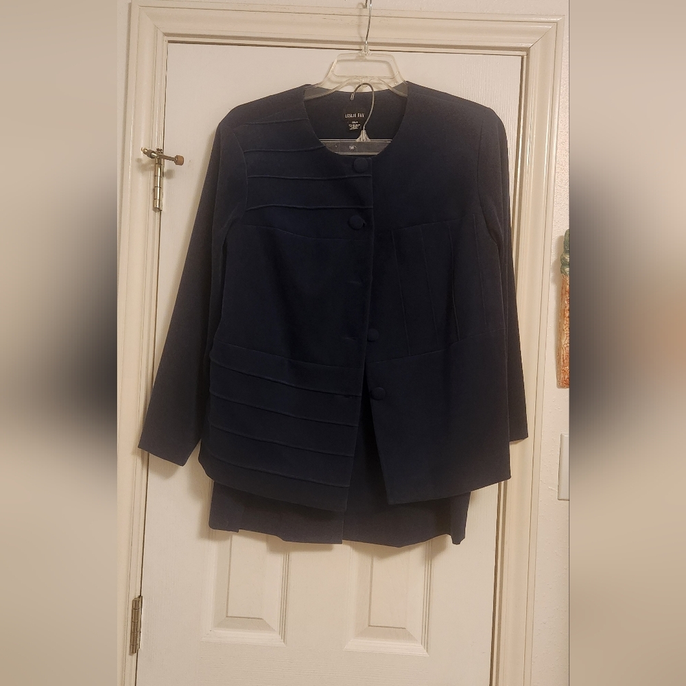 Leslie Fay Women's Navy Blazer